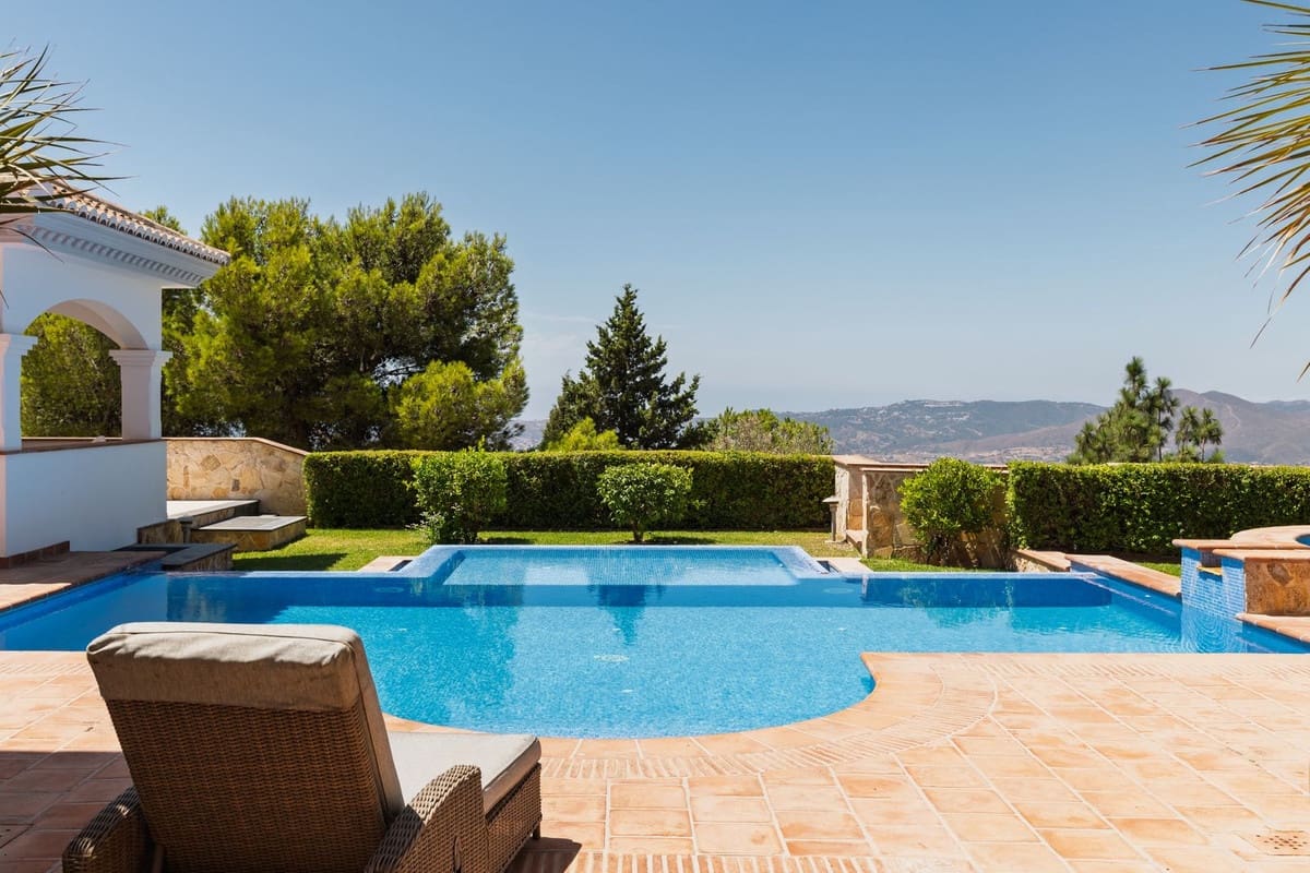 4 bedroom Villa for sale in Mijas - € 2,495,000 (Ref: 9380614)