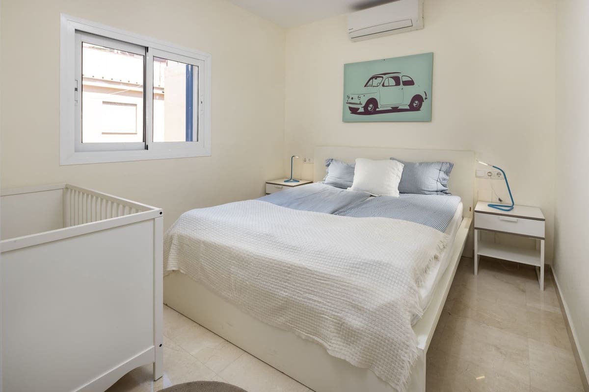 4 soveværelse Byhus til salg i Malaga by - € 1.050.000 (Ref: 9380615)