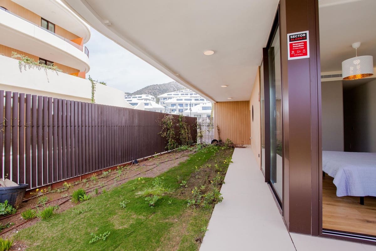 2 bedroom Apartment for sale in Fuengirola - € 599,000 (Ref: 9380616)