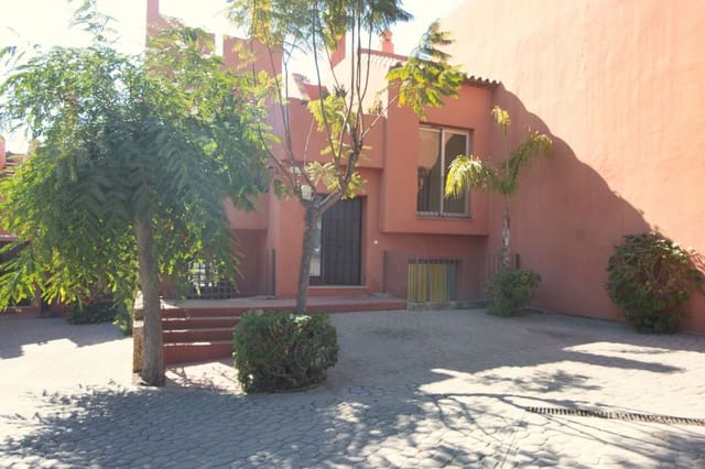 4 Zimmer Haus zu verkaufen in Manilva Pueblo, Manilva - 450.000 € (Ref: 9380618)