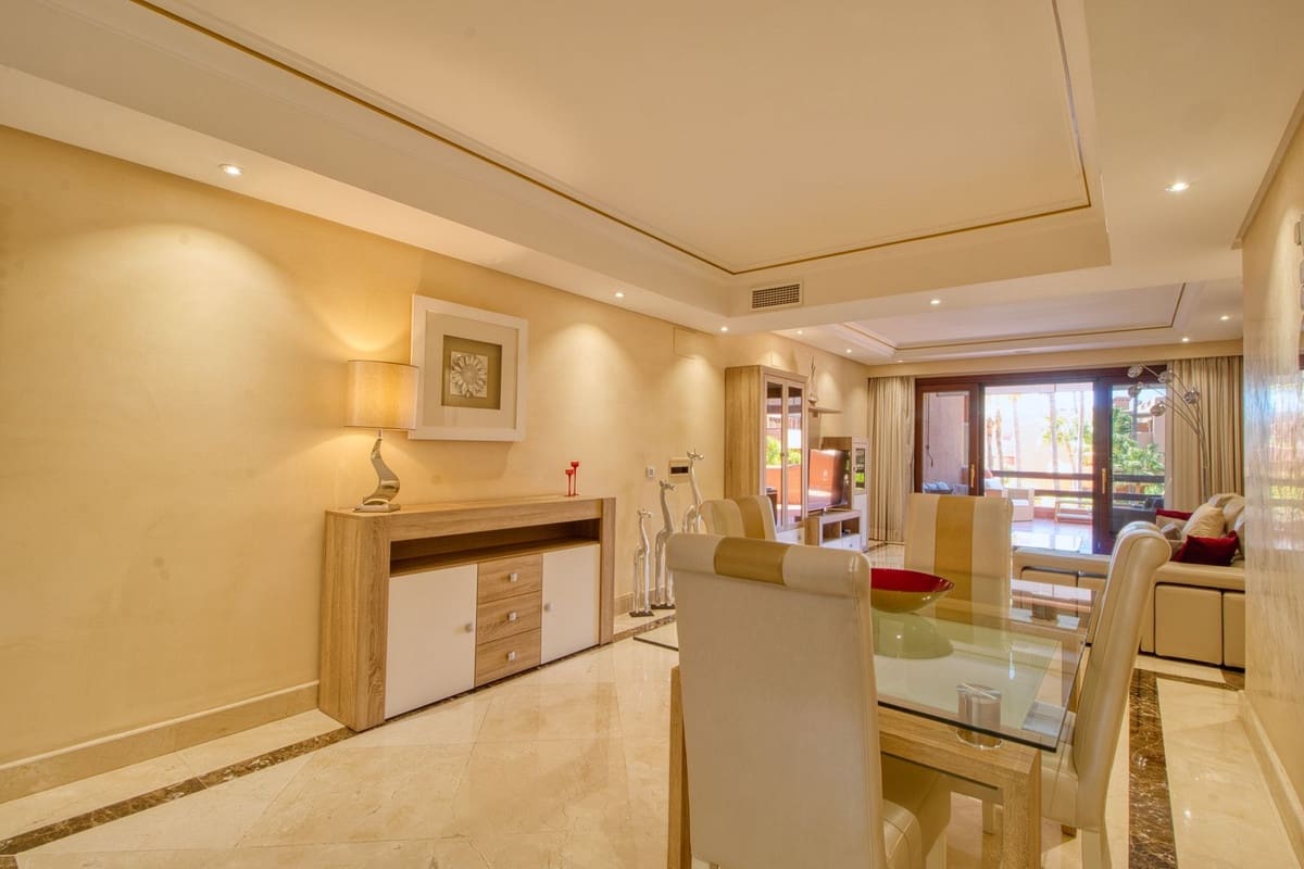 2 sovrum Lägenhet till salu i Estepona - 850 000 € (Ref: 9380619)