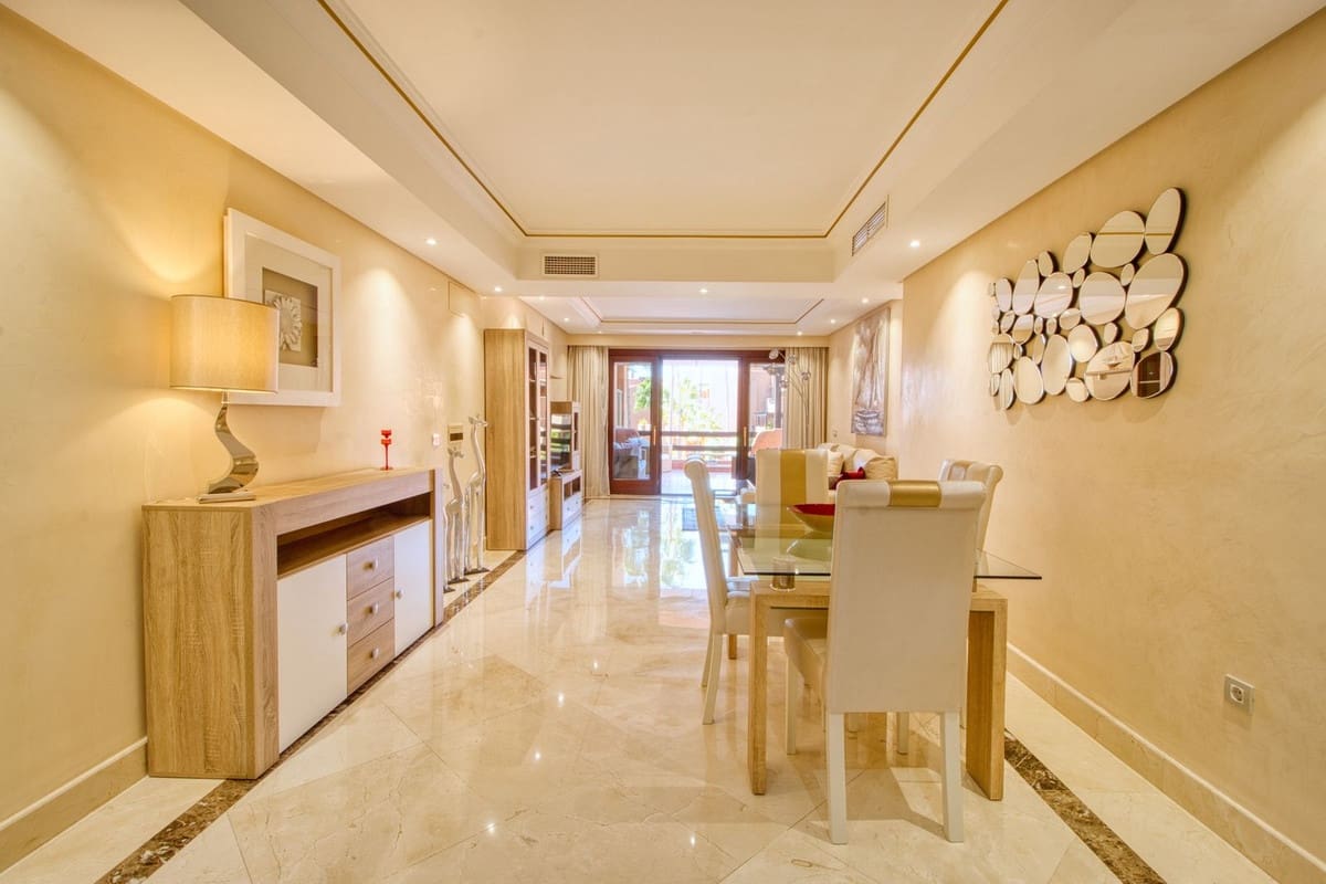 2 sovrum Lägenhet till salu i Estepona - 850 000 € (Ref: 9380619)