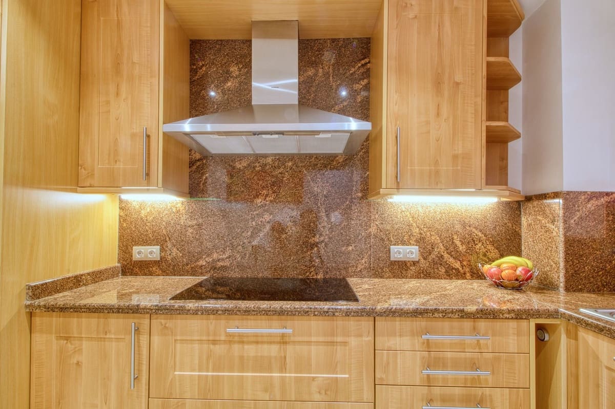 2 sovrum Lägenhet till salu i Estepona - 850 000 € (Ref: 9380619)