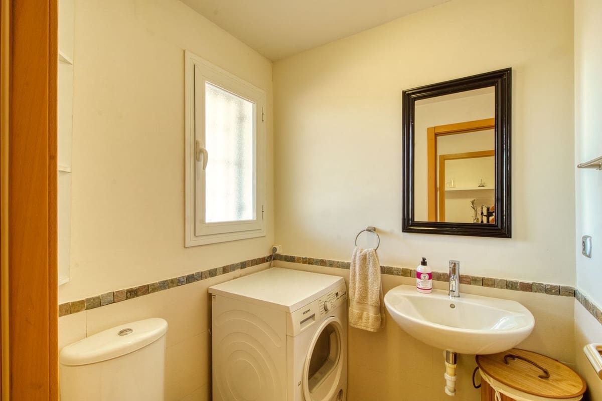 4 sovrum Hus till salu i Manilva - 545 000 € (Ref: 9380621)