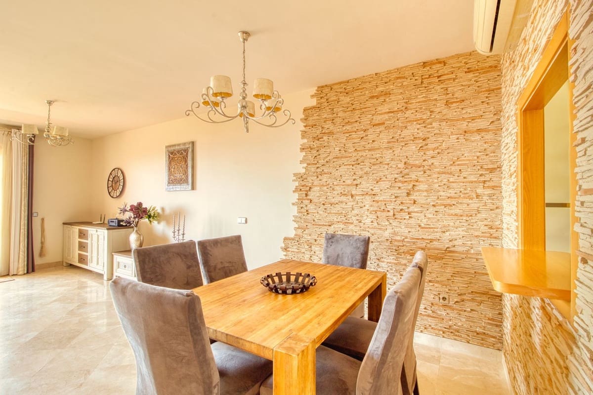 4 sovrum Hus till salu i Manilva - 545 000 € (Ref: 9380621)