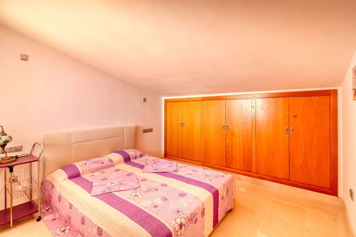 4 sovrum Hus till salu i Manilva - 545 000 € (Ref: 9380621)