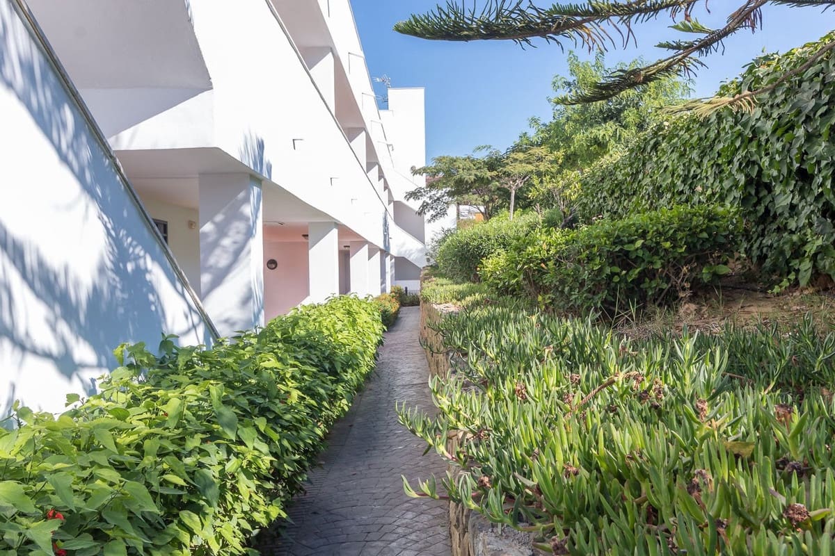 Apartamento de 2 habitaciones en Manilva en venta - 390.000 € (Ref: 9380622)