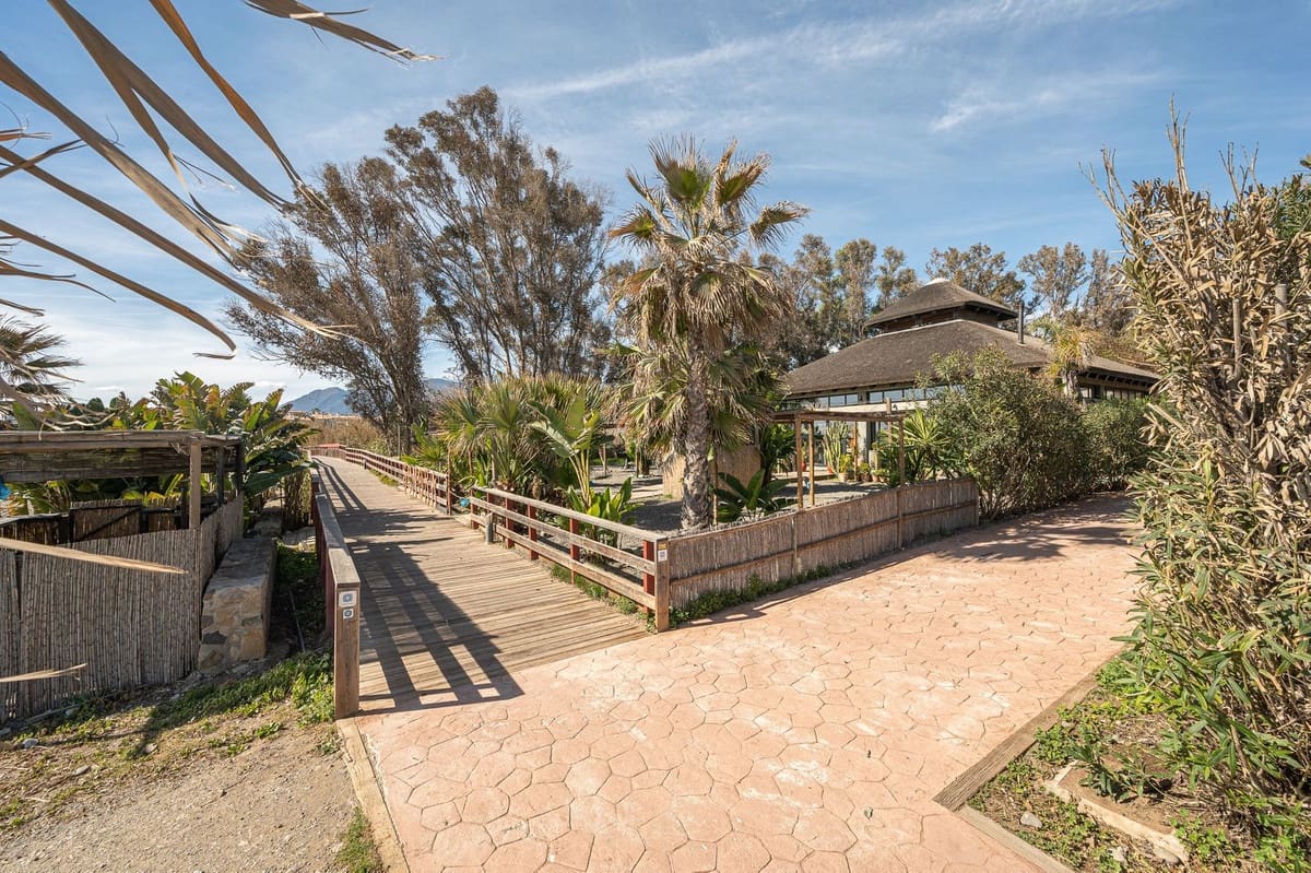 1 bedroom Studio for sale in Estepona - € 210,000 (Ref: 9380627)