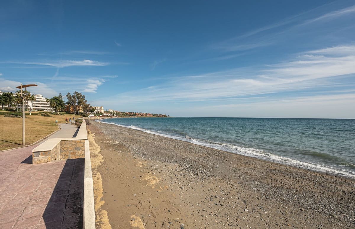 1 makuuhuone Yksiö myytävänä paikassa Estepona - 210 000 € (Ref: 9380627)