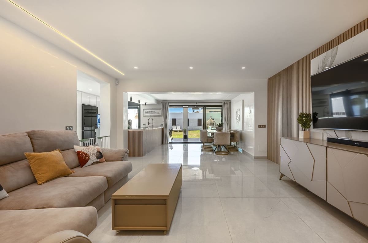 3 quarto Moradia para venda em Estepona - 1 800 000 € (Ref: 9380630)