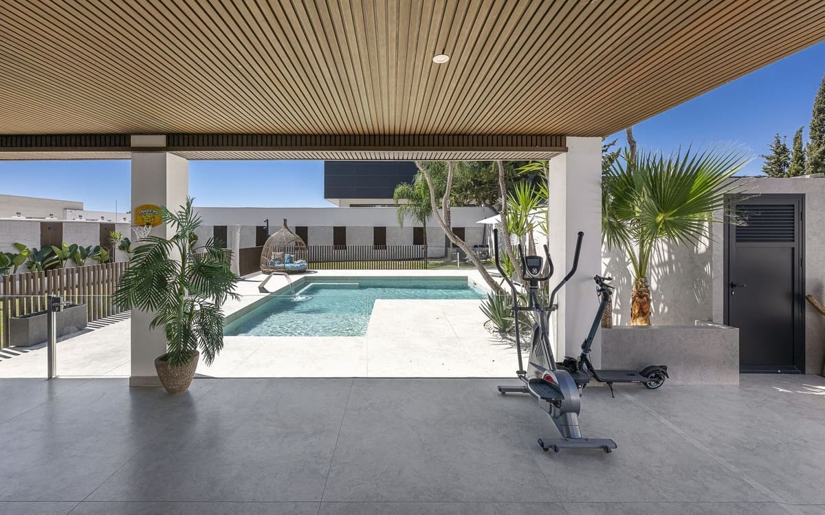 3 quarto Moradia para venda em Estepona - 1 800 000 € (Ref: 9380630)