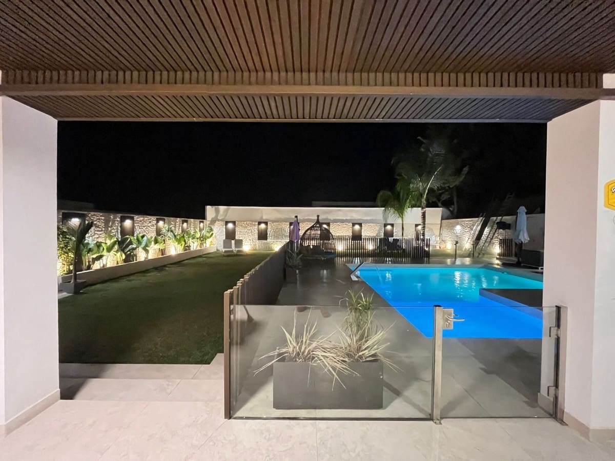 3 quarto Moradia para venda em Estepona - 1 800 000 € (Ref: 9380630)