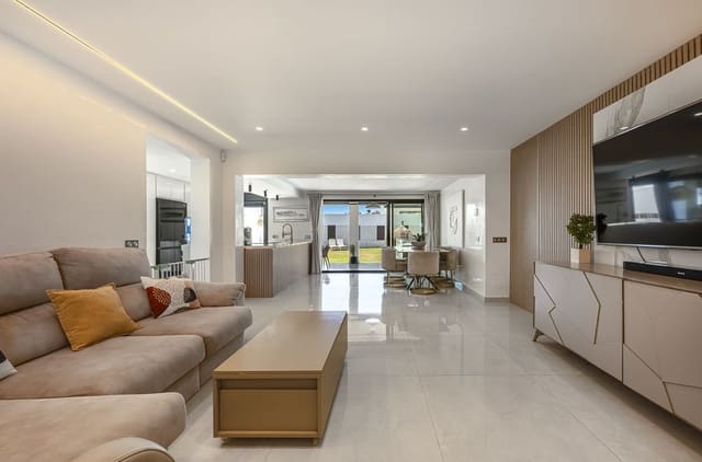 Chalet de 3 habitaciones en La Concha - Resina Golf, Estepona en venta - 1.800.000 € (Ref: 9380630)