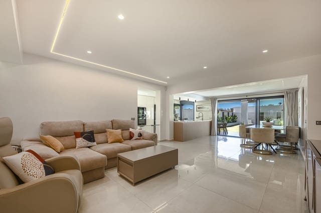 Chalet de 3 habitaciones en La Concha - Resina Golf, Estepona en venta - 1.800.000 € (Ref: 9380630)