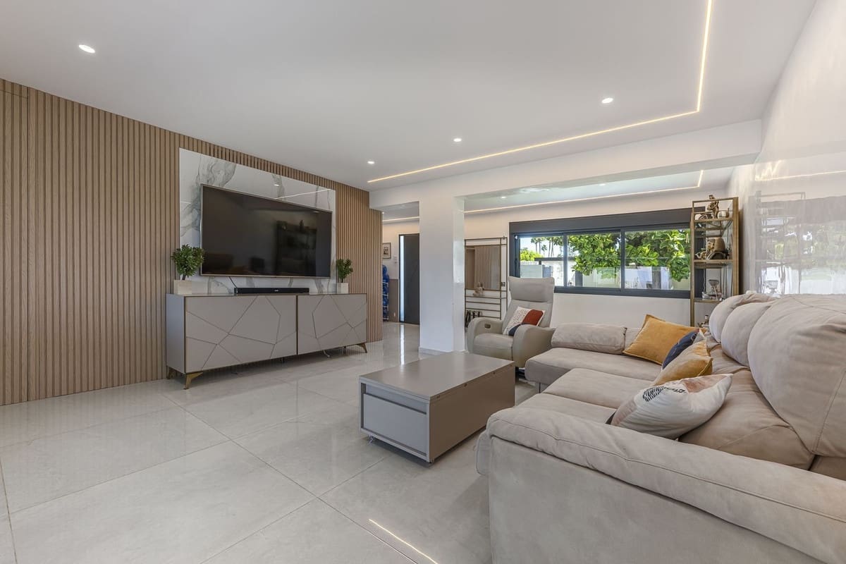 3 soverom Villa til salgs i Estepona - € 1 690 000 (Ref: 9380630)