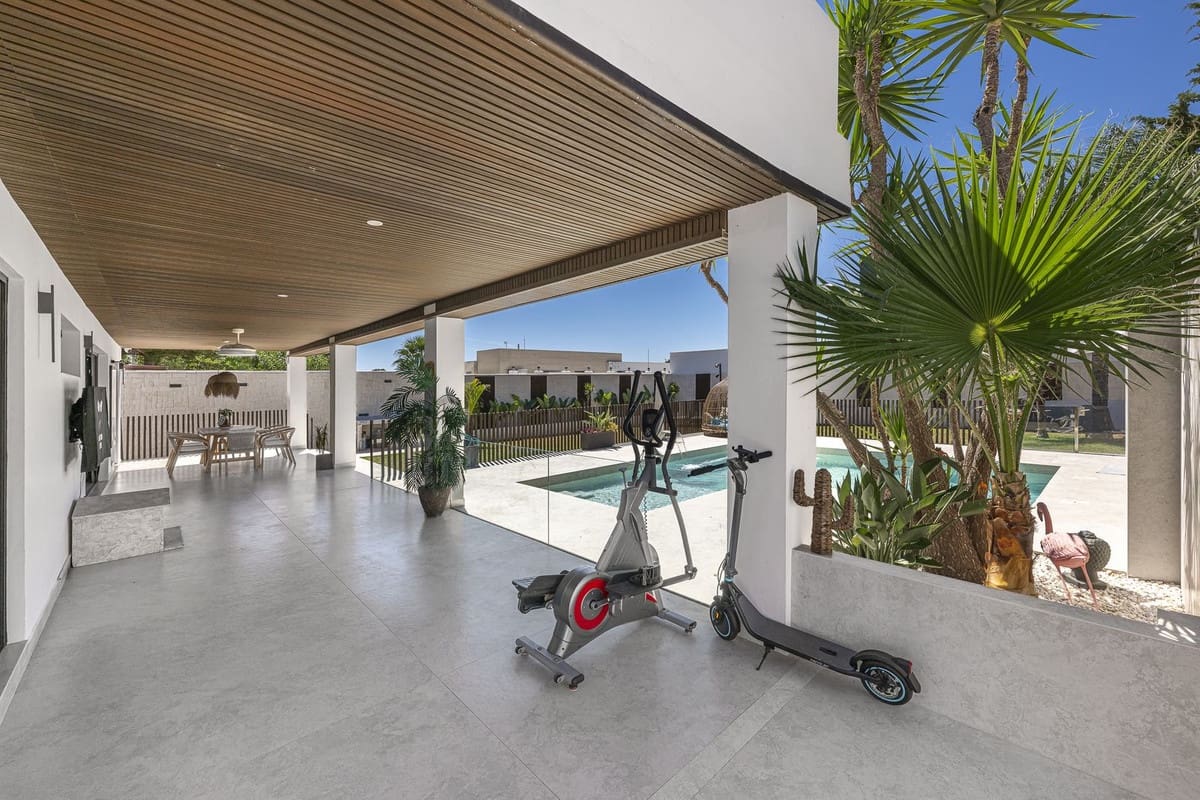 3 soverom Villa til salgs i Estepona - € 1 690 000 (Ref: 9380630)