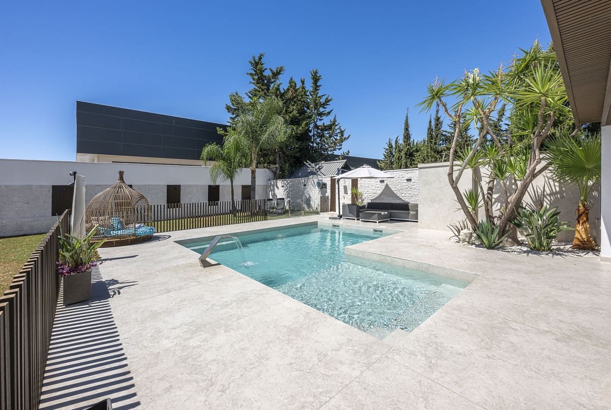 3 soverom Villa til salgs i Estepona - € 1 690 000 (Ref: 9380630)
