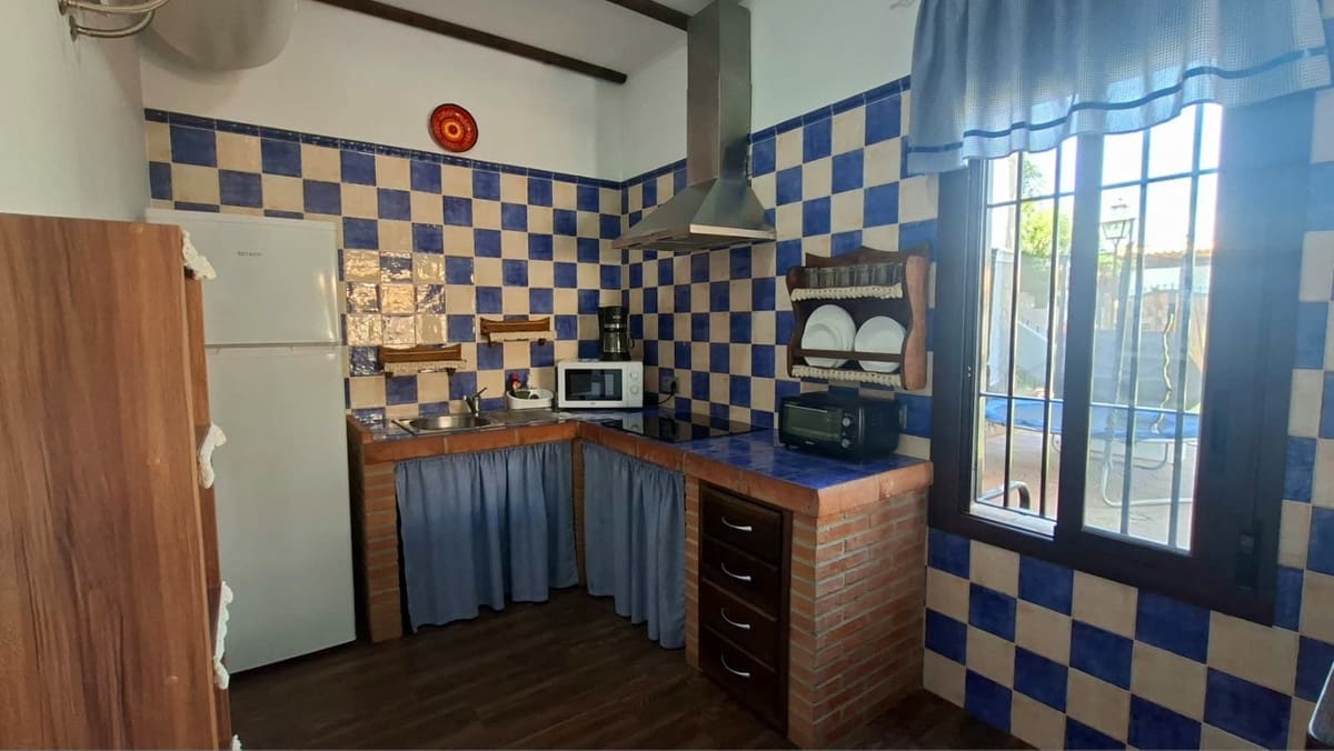 6 bedroom Villa for sale in Arriate with garage - € 360,000 (Ref: 9380631)