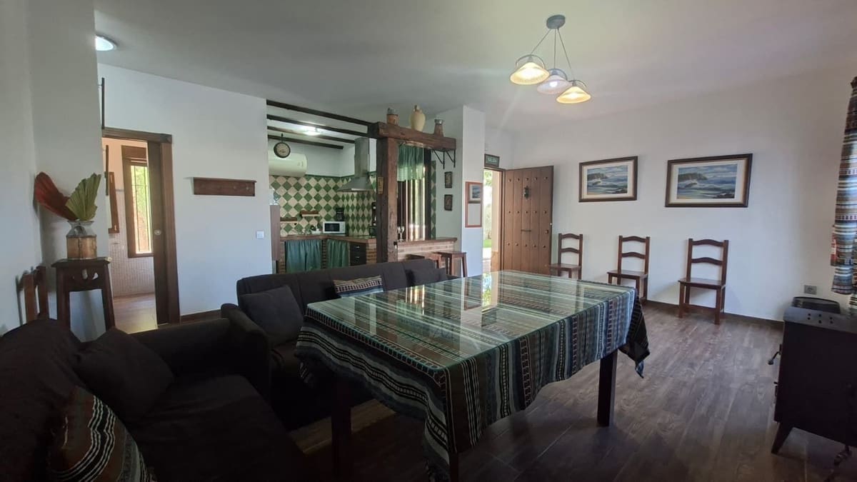 6 bedroom Villa for sale in Arriate with garage - € 360,000 (Ref: 9380631)
