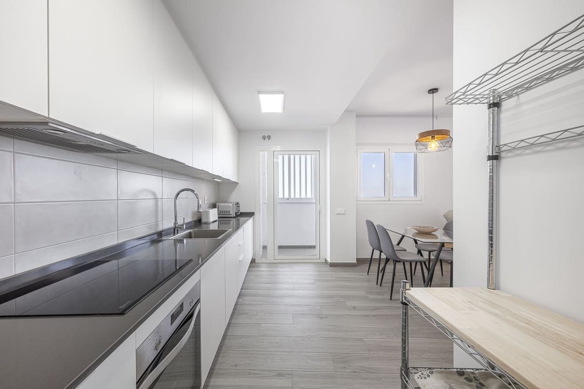 Apartamento de 3 habitaciones en Rincón de la Victoria en venta - 474.000 € (Ref: 9380633)