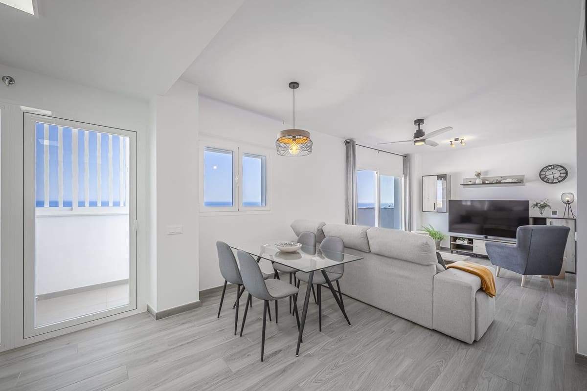 Apartamento de 3 habitaciones en Rincón de la Victoria en venta - 474.000 € (Ref: 9380633)