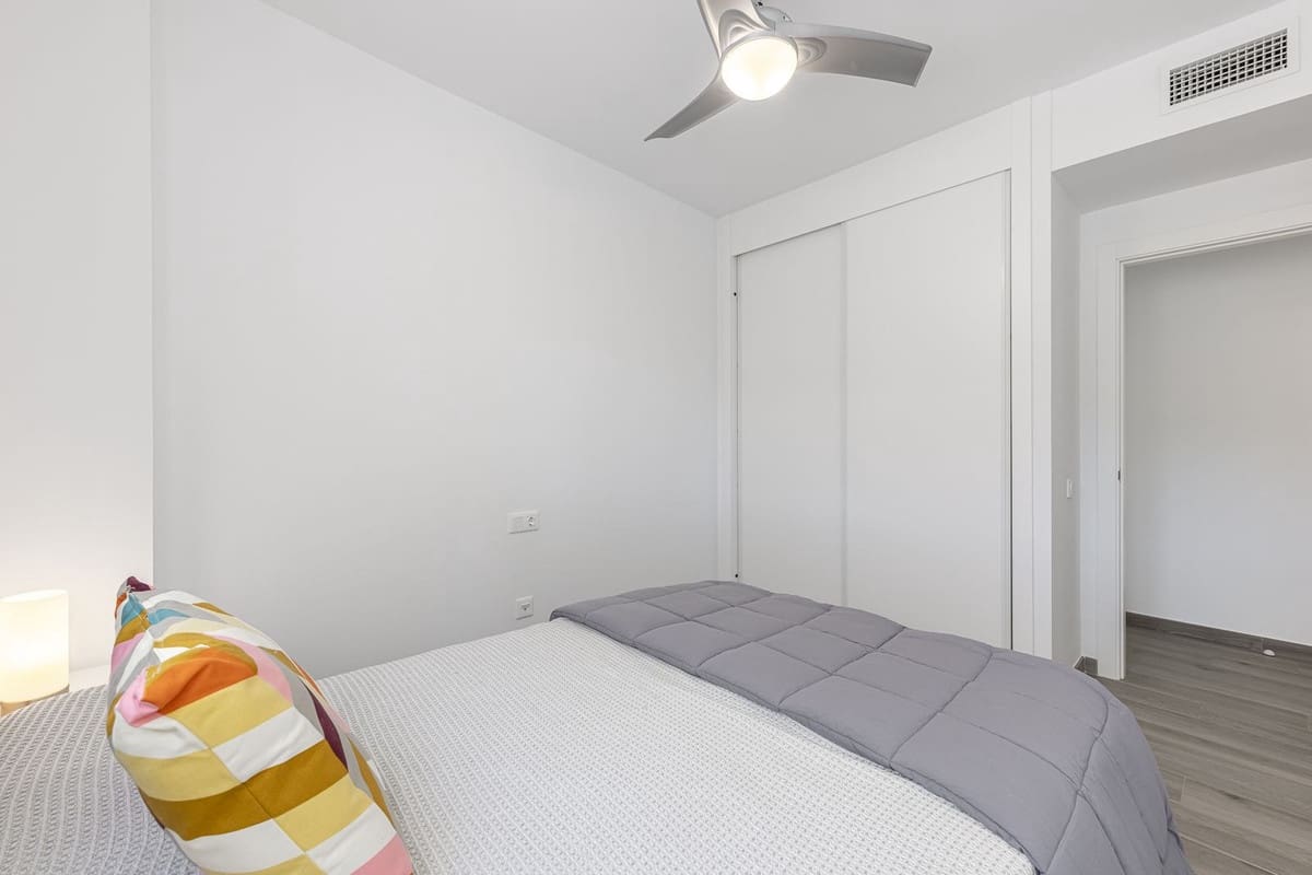 Apartamento de 3 habitaciones en Rincón de la Victoria en venta - 474.000 € (Ref: 9380633)