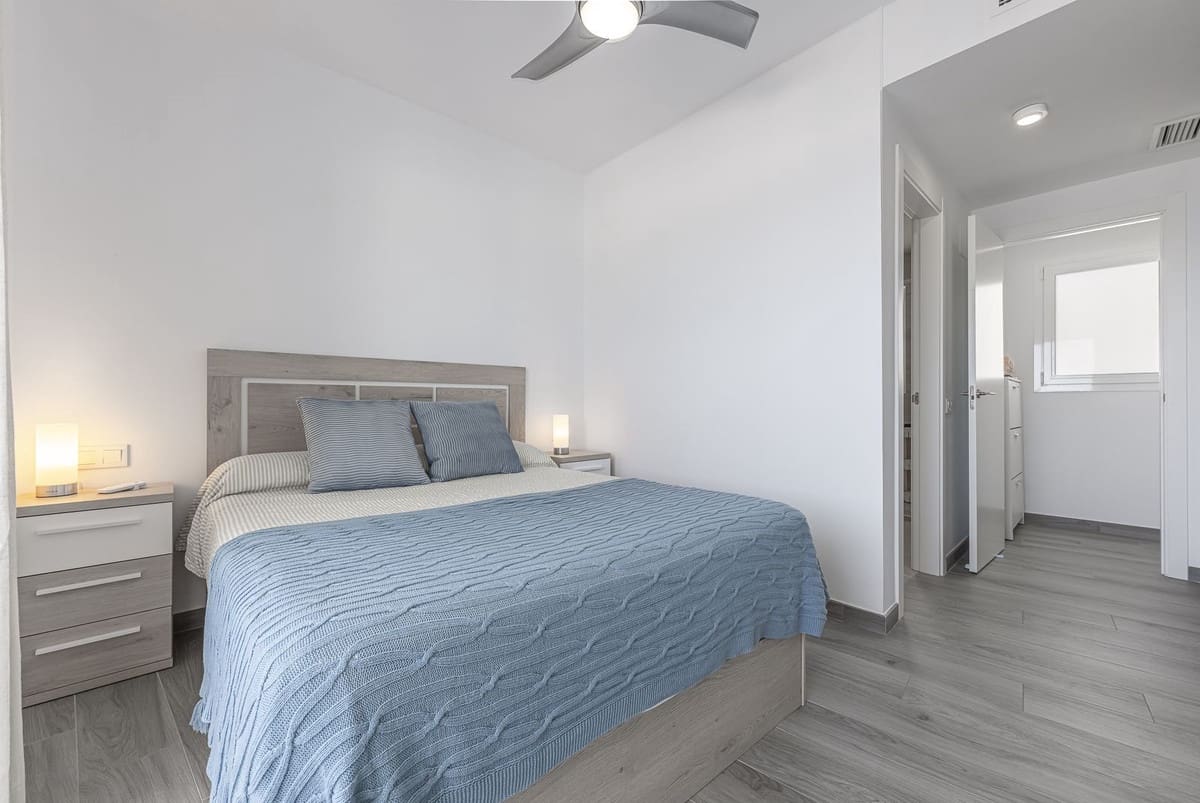 Apartamento de 3 habitaciones en Rincón de la Victoria en venta - 474.000 € (Ref: 9380633)