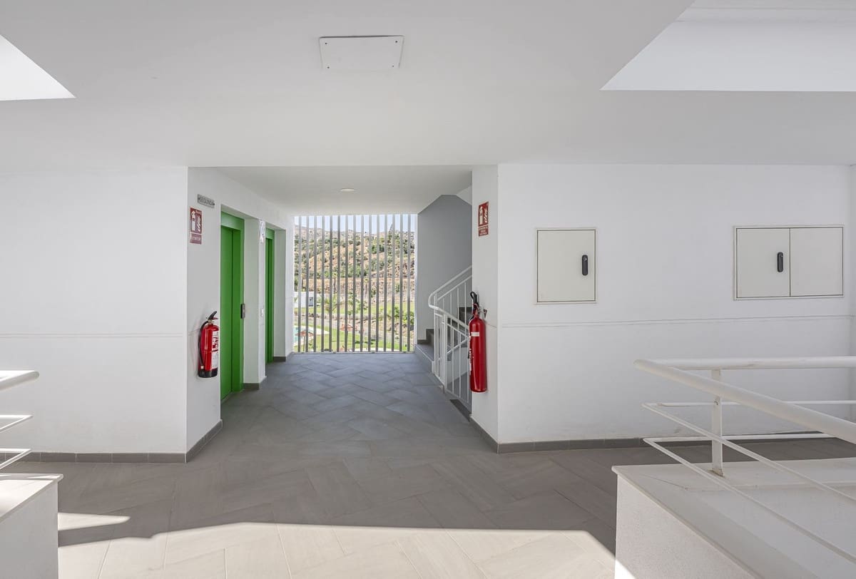 Apartamento de 3 habitaciones en Rincón de la Victoria en venta - 474.000 € (Ref: 9380633)