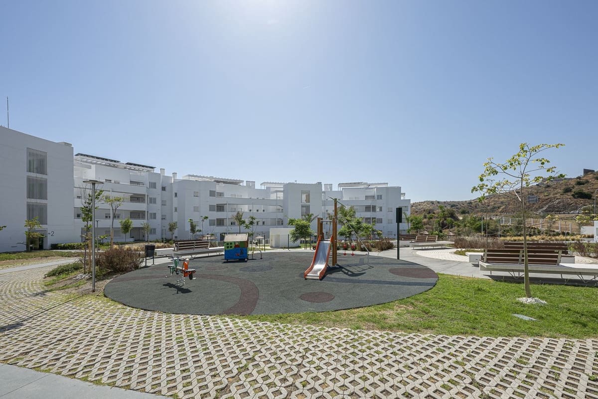 Apartamento de 3 habitaciones en Rincón de la Victoria en venta - 474.000 € (Ref: 9380633)