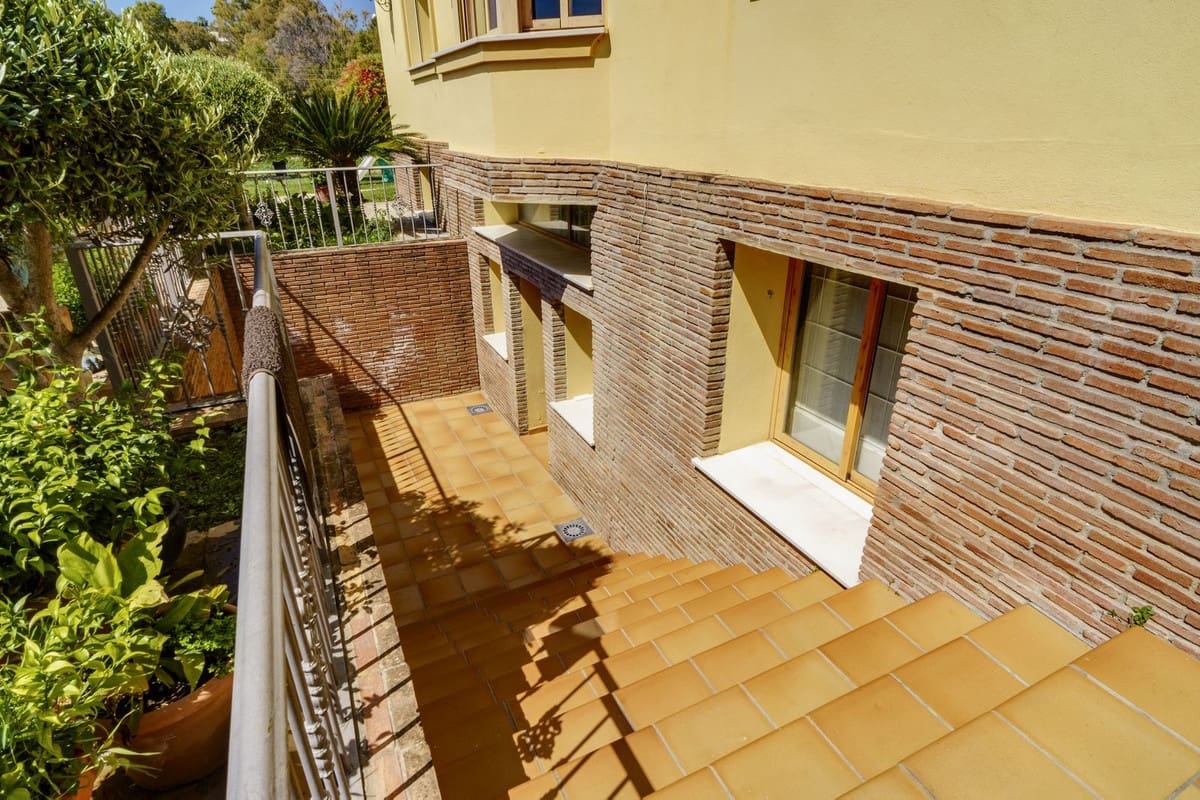 5 soveværelse Villa til salg i La Quinta - € 1.980.000 (Ref: 9380634)