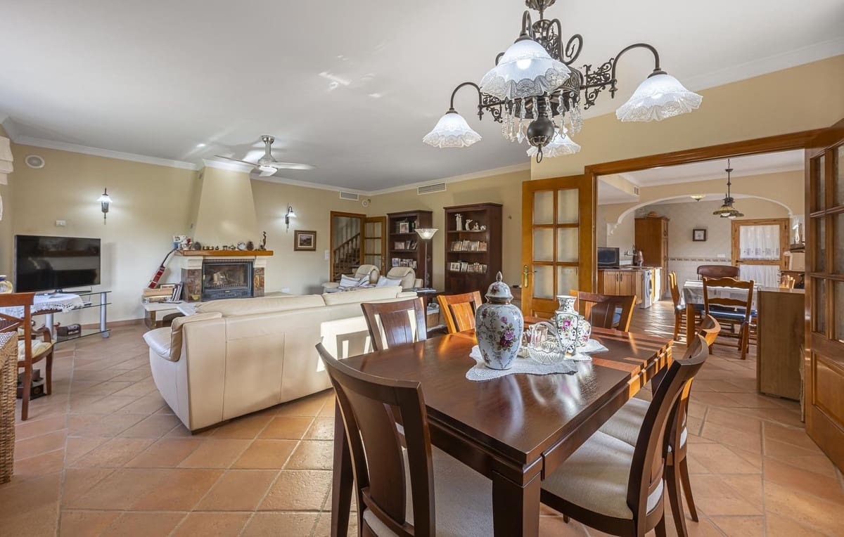 5 soveværelse Villa til salg i La Quinta - € 1.980.000 (Ref: 9380634)