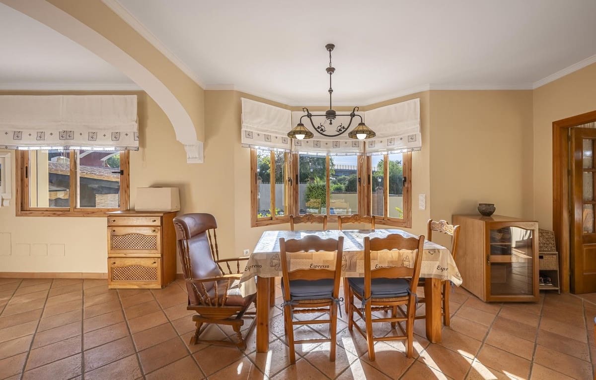 5 soveværelse Villa til salg i La Quinta - € 1.980.000 (Ref: 9380634)