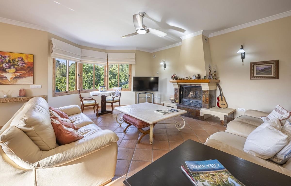 5 bedroom Villa for sale in La Quinta - € 1,980,000 (Ref: 9380634)