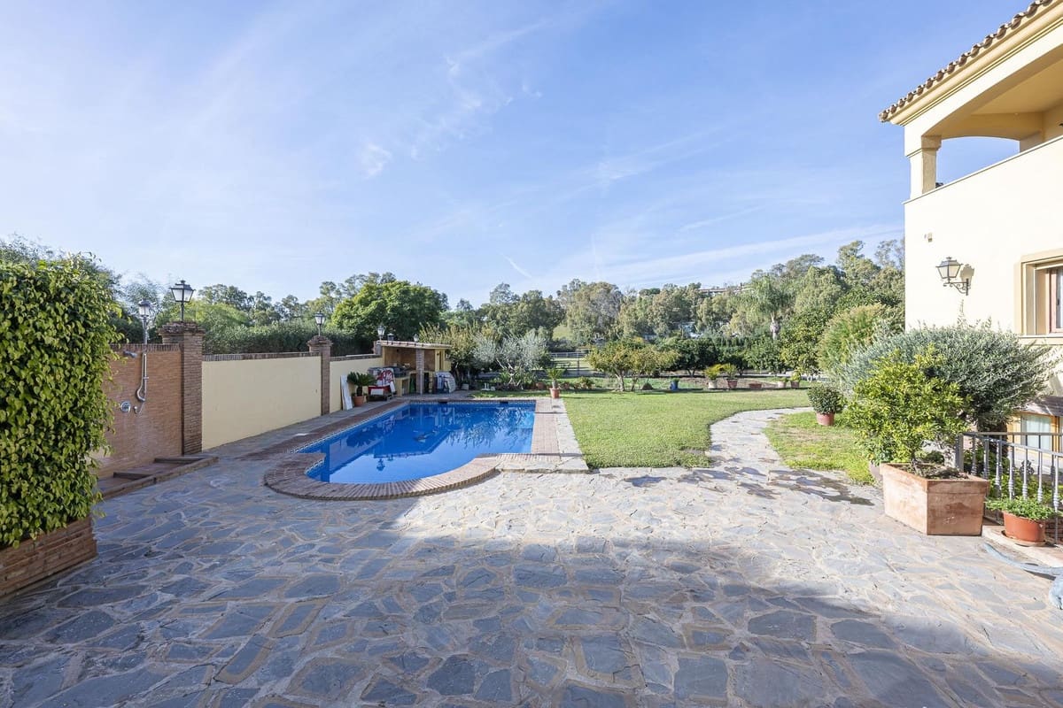 5 bedroom Villa for sale in La Quinta - € 1,980,000 (Ref: 9380634)