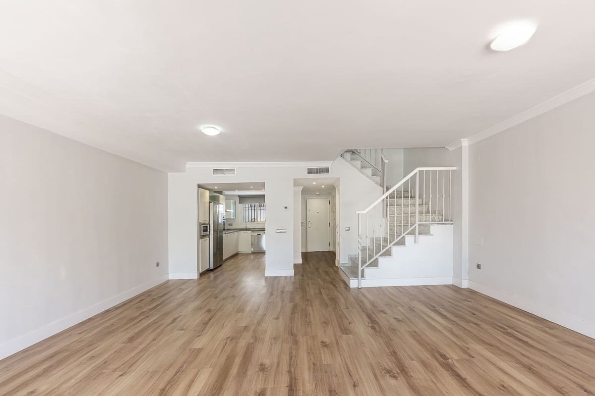 4 sovrum Hus till salu i Marbella - 870 000 € (Ref: 9380635)