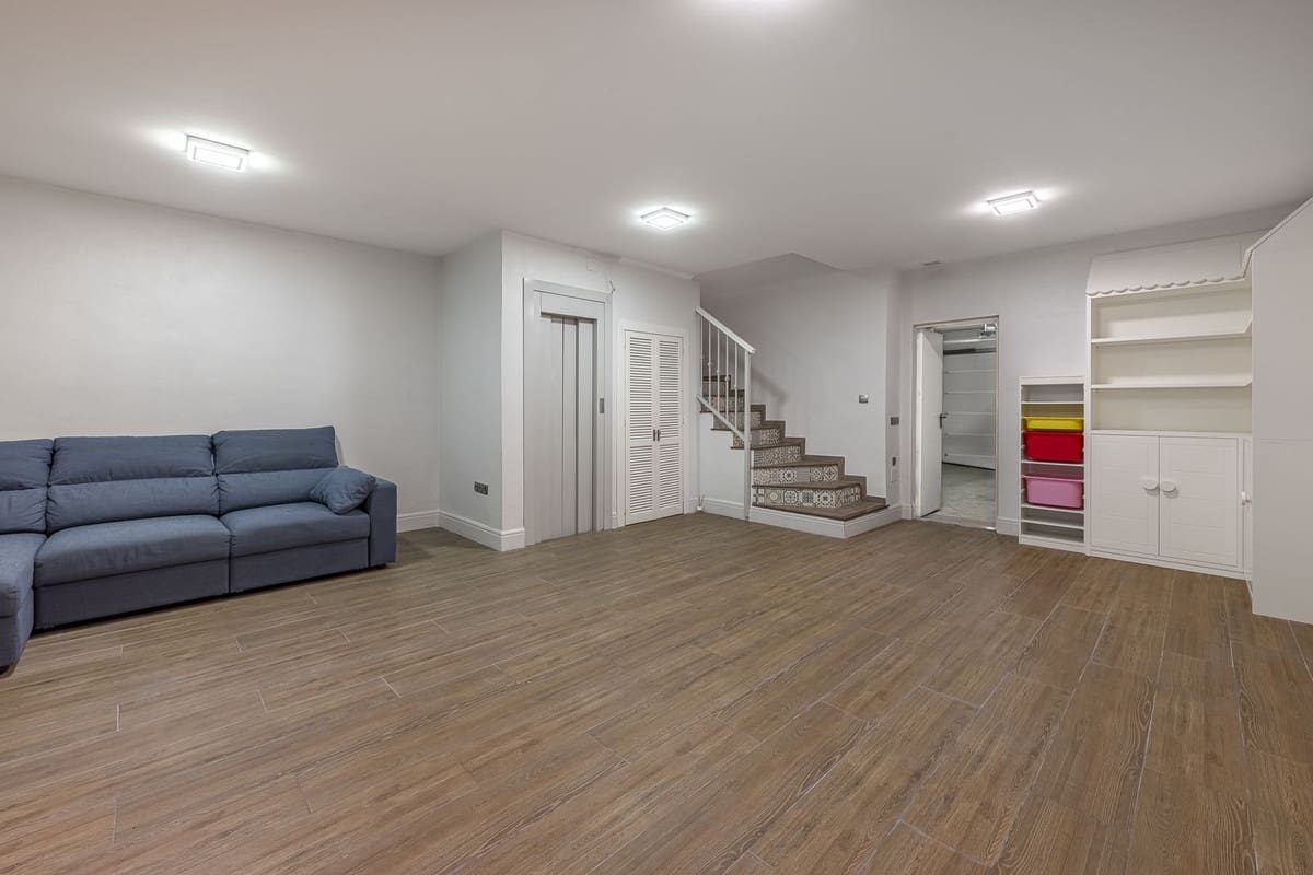 4 sovrum Hus till salu i Marbella - 870 000 € (Ref: 9380635)