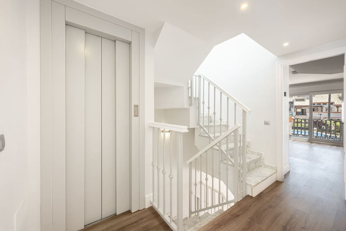 4 sovrum Hus till salu i Marbella - 870 000 € (Ref: 9380635)