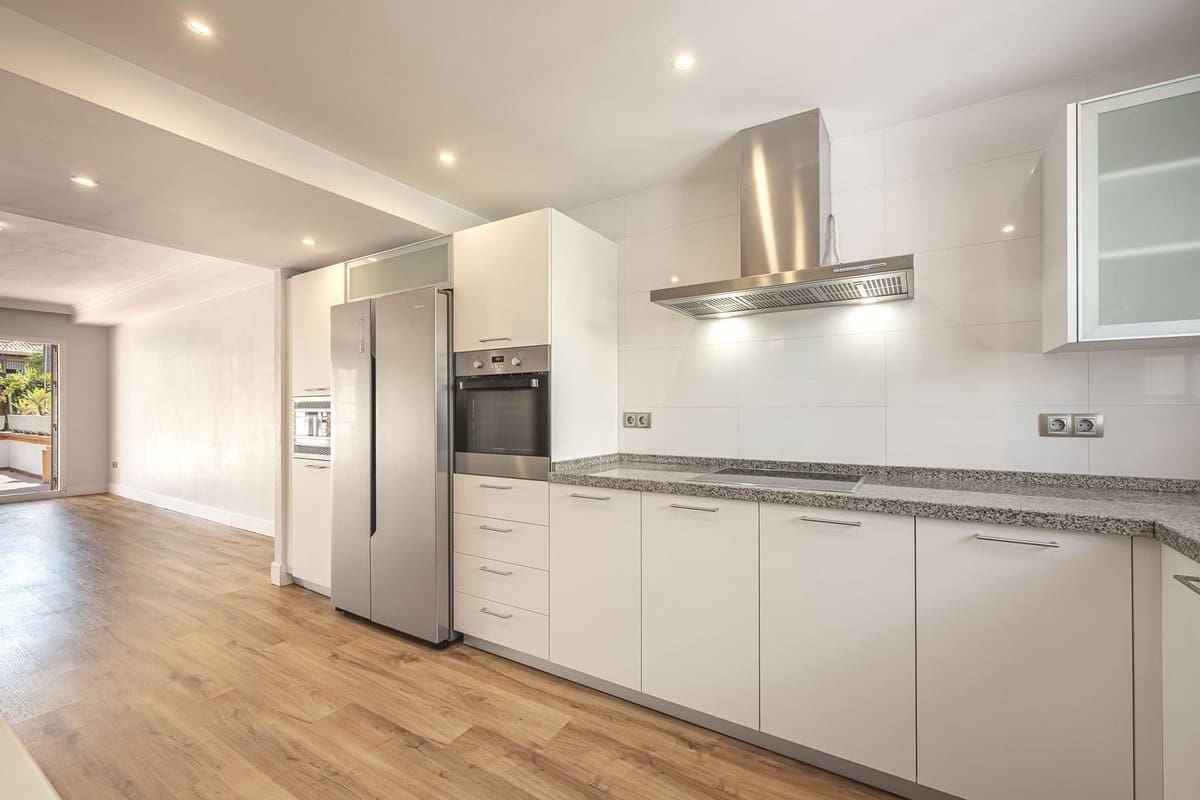 4 Zimmer Finca/Landgut zu verkaufen in Marbella mit Garage - 795.000 € (Ref: 9380635)
