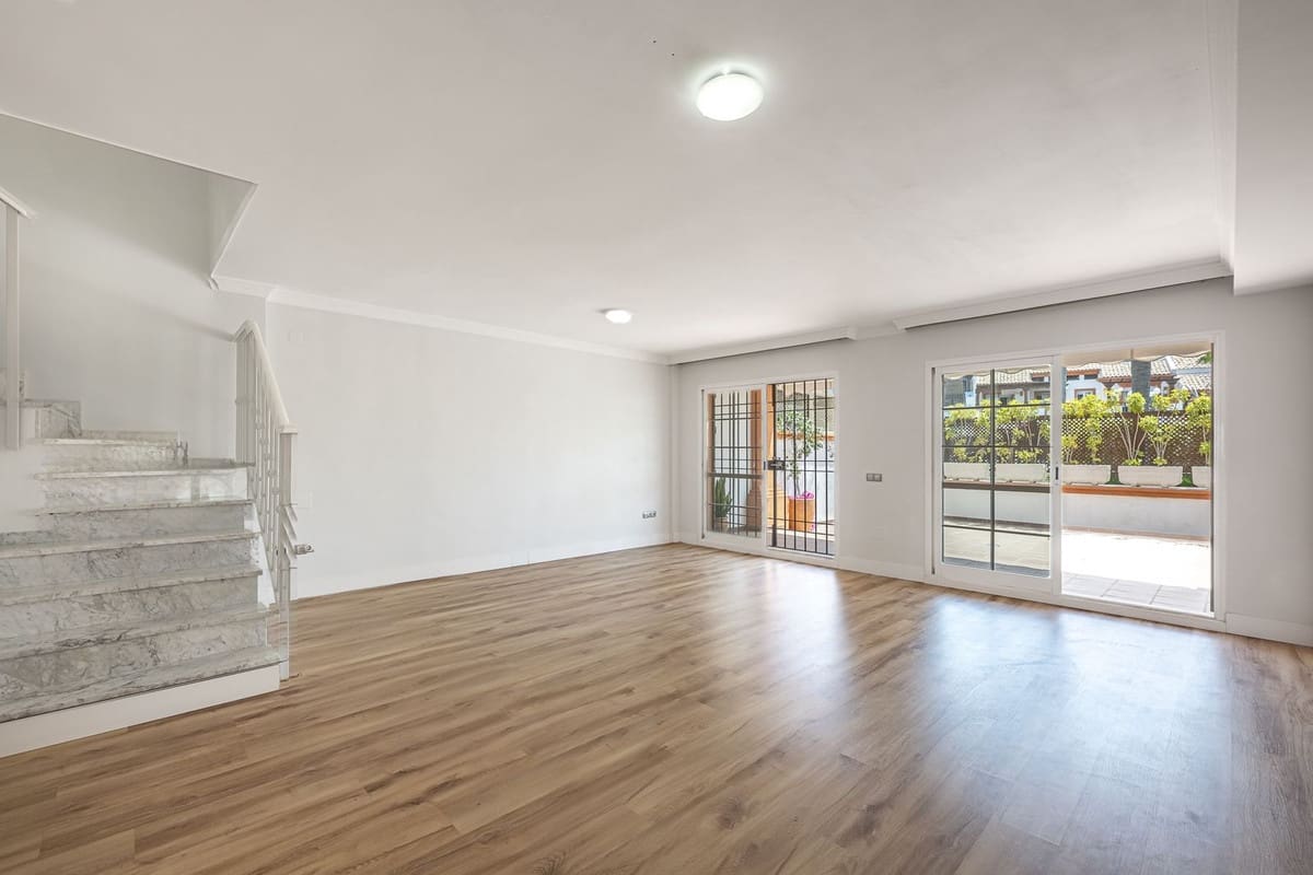 4 Zimmer Finca/Landgut zu verkaufen in Marbella mit Garage - 795.000 € (Ref: 9380635)