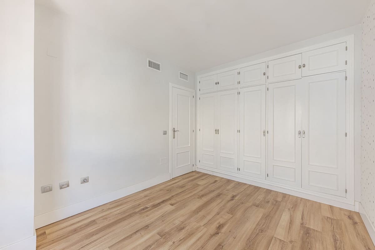 4 Zimmer Finca/Landgut zu verkaufen in Marbella mit Garage - 795.000 € (Ref: 9380635)