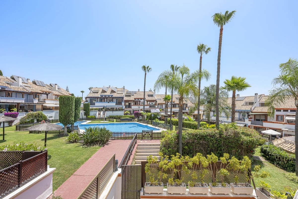 4 Zimmer Finca/Landgut zu verkaufen in Marbella mit Garage - 795.000 € (Ref: 9380635)