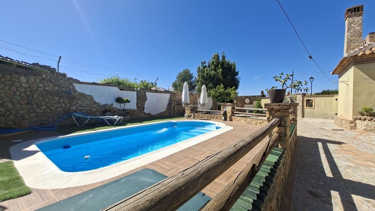 4 Zimmer Villa zu verkaufen in Arriate - 295.000 € (Ref: 9380636)