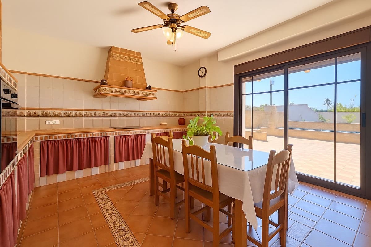 4 Zimmer Villa zu verkaufen in Arriate - 295.000 € (Ref: 9380636)