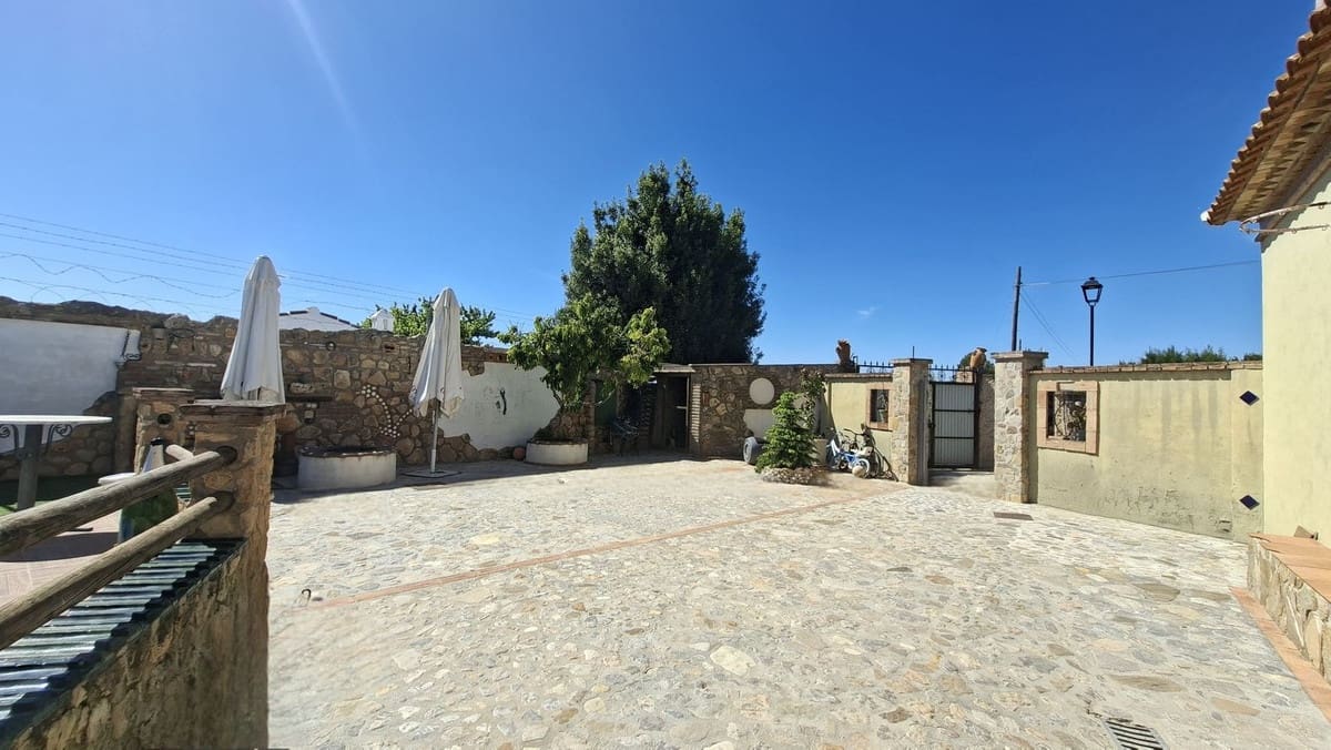 4 Zimmer Villa zu verkaufen in Arriate - 295.000 € (Ref: 9380636)