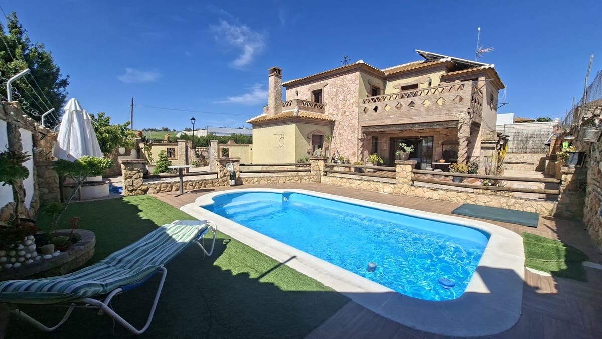 4 Zimmer Villa zu verkaufen in Arriate - 295.000 € (Ref: 9380636)