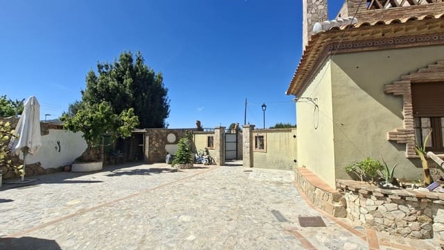 4 quarto Moradia para venda em Arriate - 295 000 € (Ref: 9380636)