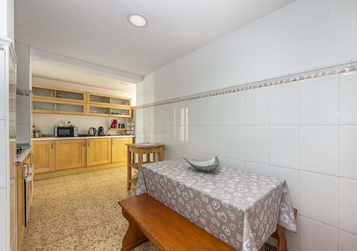 6 bedroom Penthouse for sale in San Pedro de Alcantara - € 545,000 (Ref: 9380637)