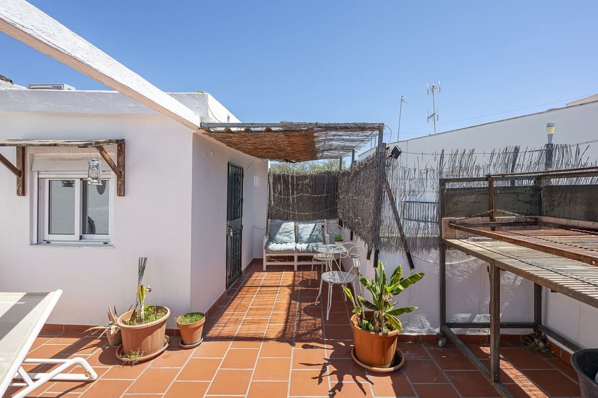 6 bedroom Penthouse for sale in San Pedro de Alcantara - € 545,000 (Ref: 9380637)