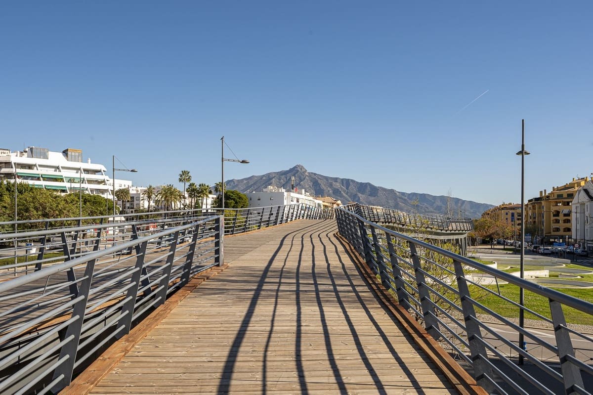 6 bedroom Penthouse for sale in San Pedro de Alcantara - € 545,000 (Ref: 9380637)