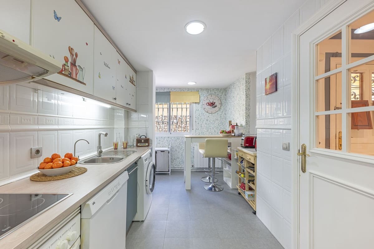 3 chambre Finca/Maison de Campagne à vendre à Marbella - 670 000 € (Ref: 9380640)